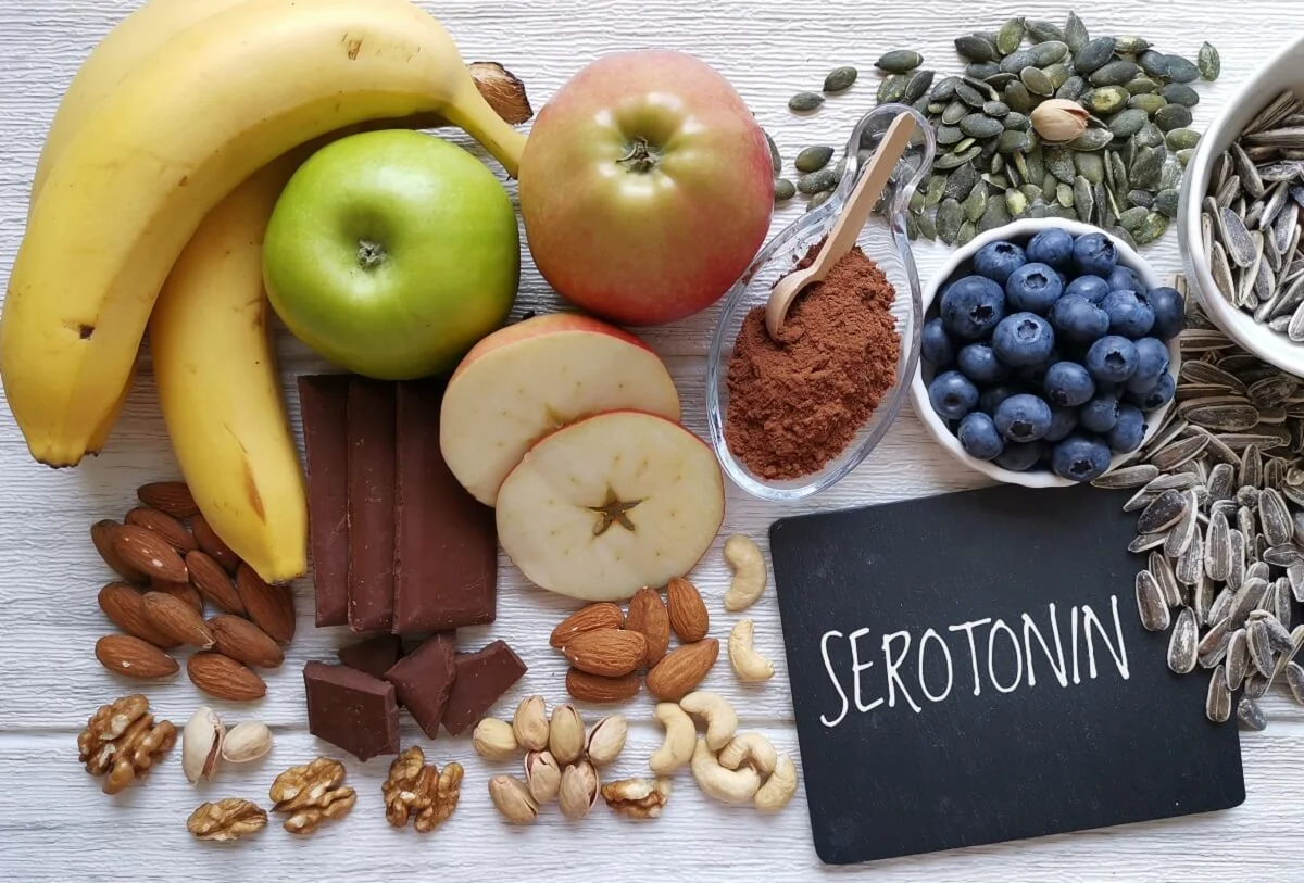 Pro zvýšení hladiny serotoninu je vhodné zařadit potraviny s obsahem tryptofanu. Pro zvýšení hladiny serotoninu je vhodné zařadit potraviny s obsahem tryptofanu.