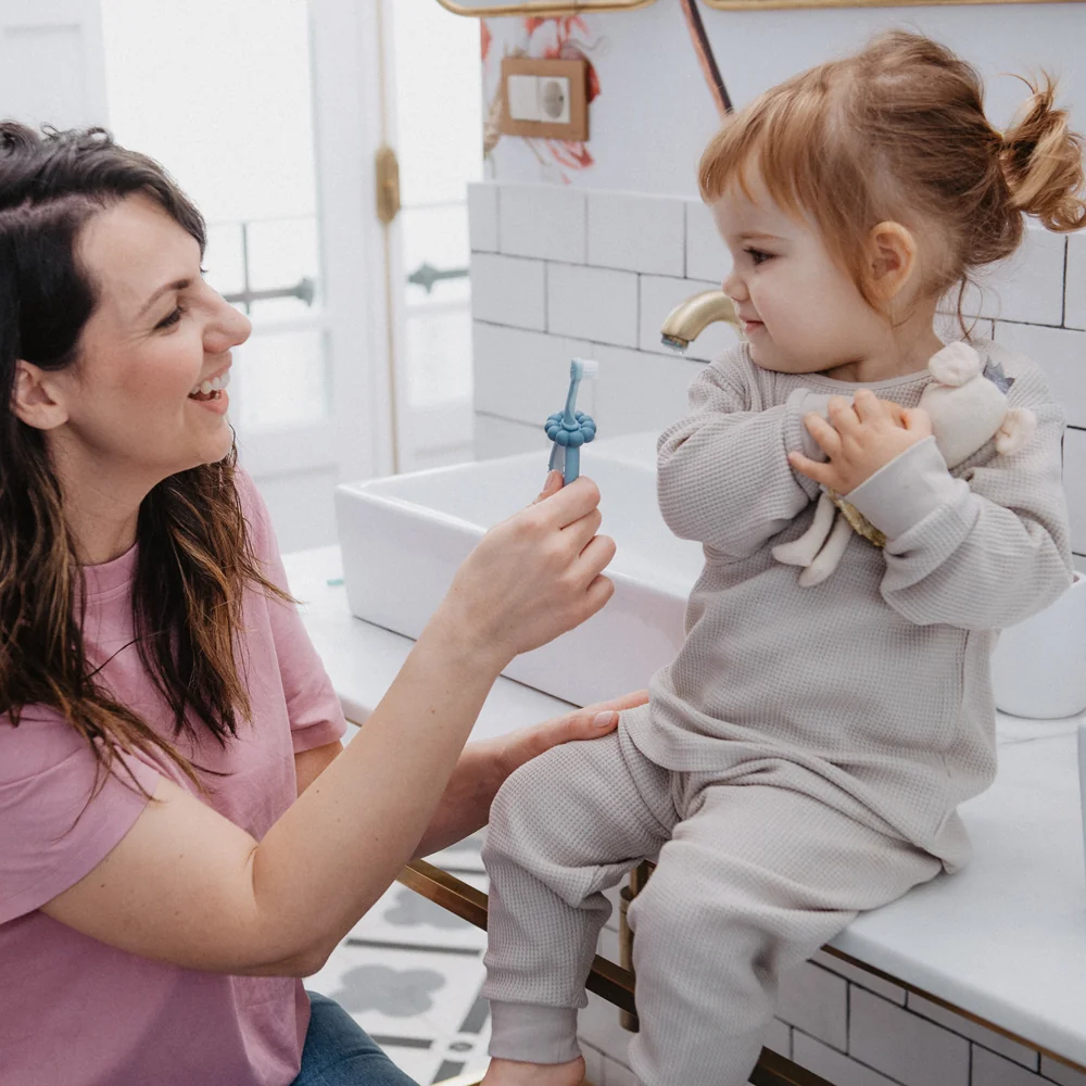 Suavinex Baby Dětský kartáček na zoubky 1 ks zelený