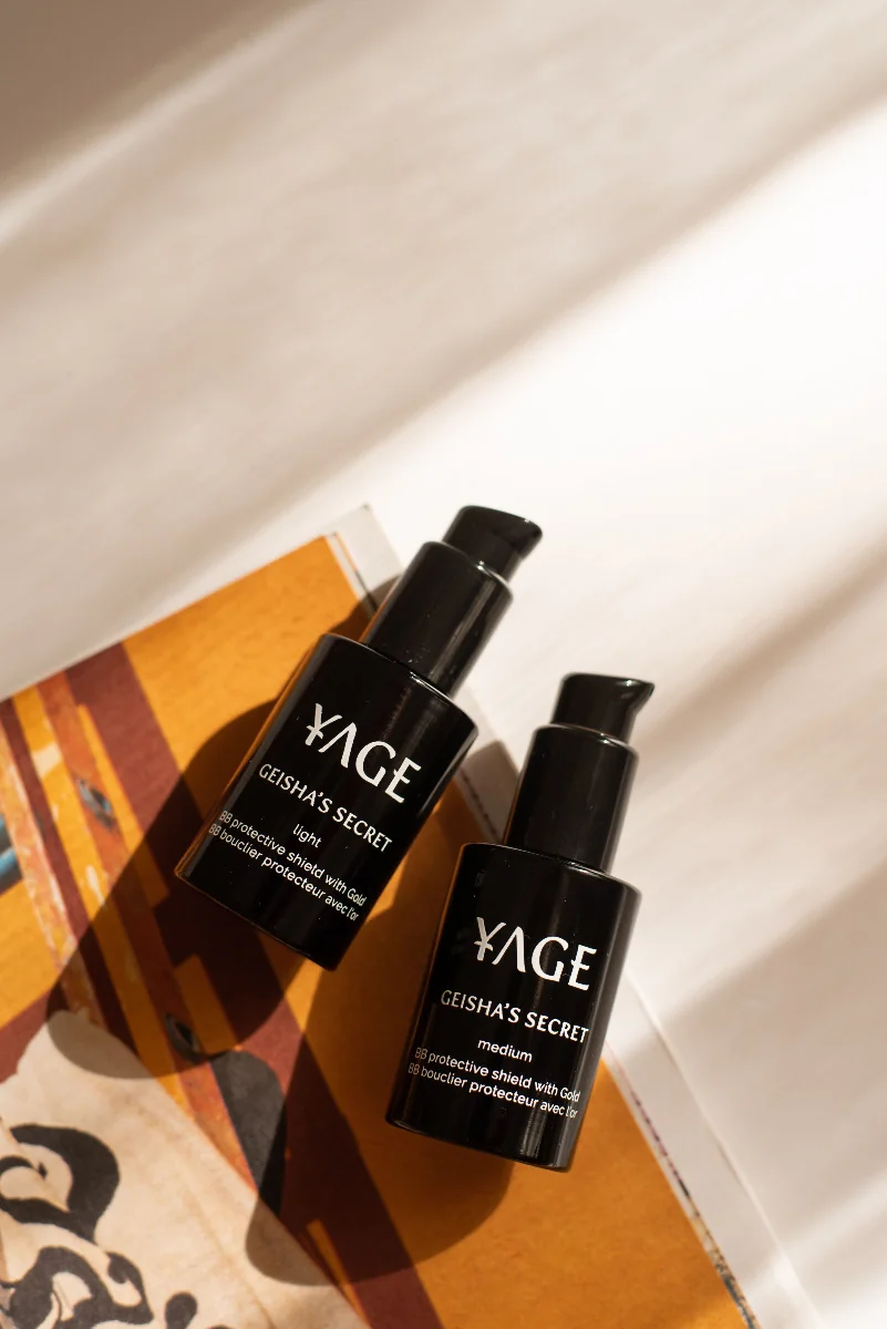 YAGE Geisha Secret SPF15 odstín světlý BB krém se zlatem proti pigmentaci 30 ml