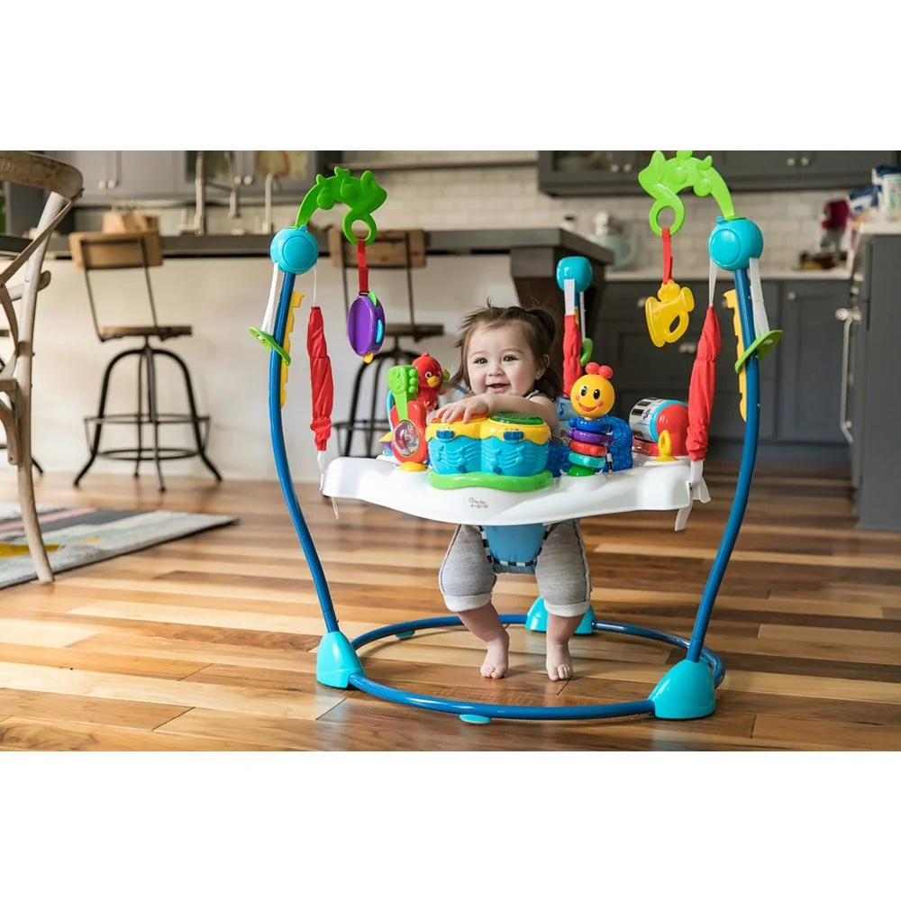 Baby Einstein Skákadlo/aktivní centrum 2v1 Neighborhood Symphony 6m+ do 11 kg