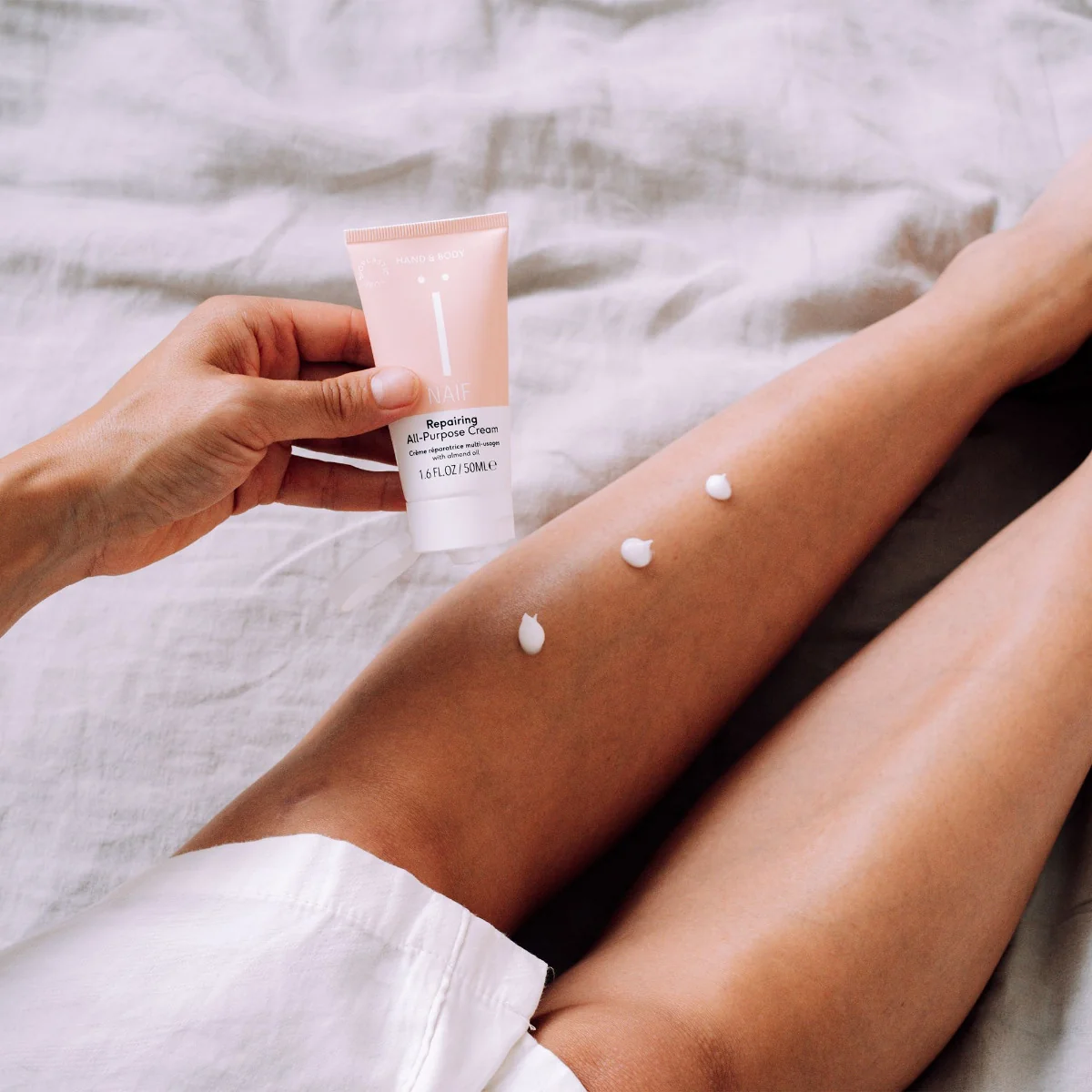 NAIF Nápravný krém na obličej tělo a ruce 50 ml