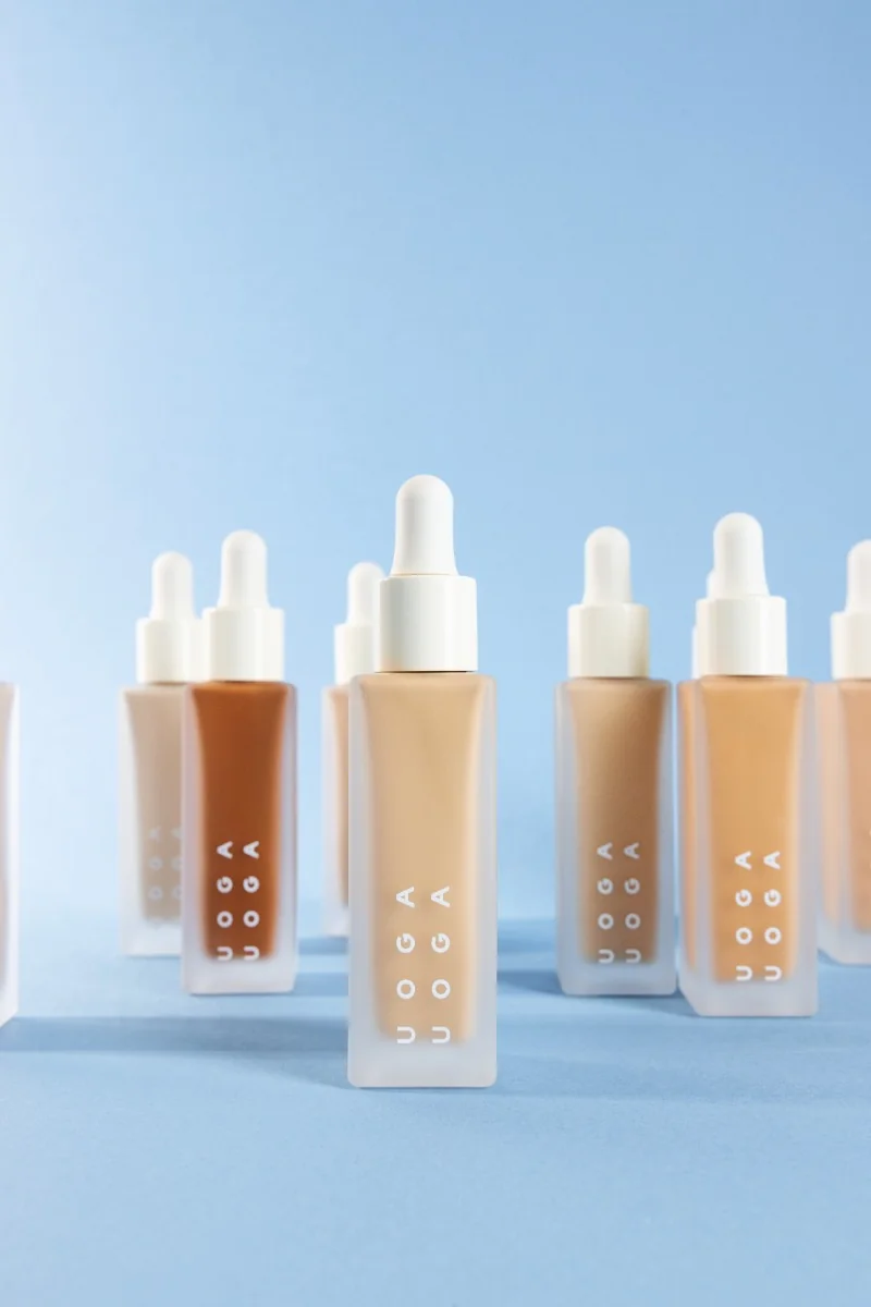 Uoga Uoga Tekutý minerální make-up a sérum SPF20 Warm Stones 30 ml