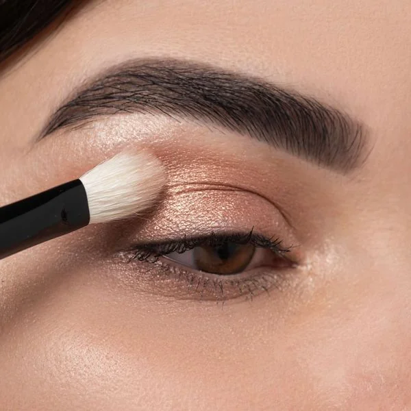 ARTDECO Eyeshadow Blending Brush PQ štětec na oční stíny 1 ks