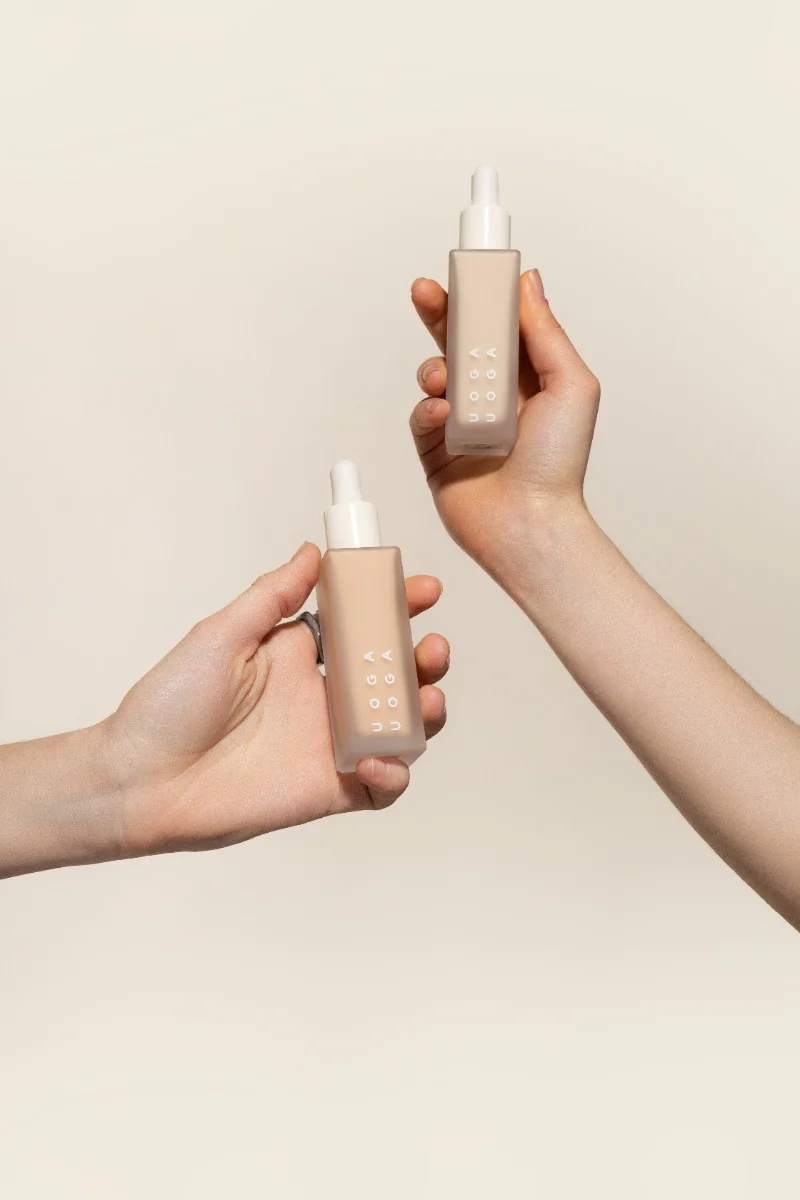 Uoga Uoga Tekutý minerální make-up a sérum SPF20 Salty Air 30 ml