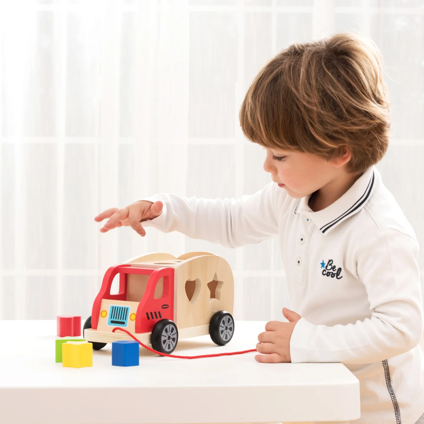 New Classic Toys Nákladní auto - vkládání tvarů