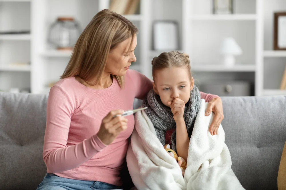 U dětí patří kašel společně s rýmou k nejčastějším projevům nachlazení. U dětí patří kašel společně s rýmou k nejčastějším projevům nachlazení.