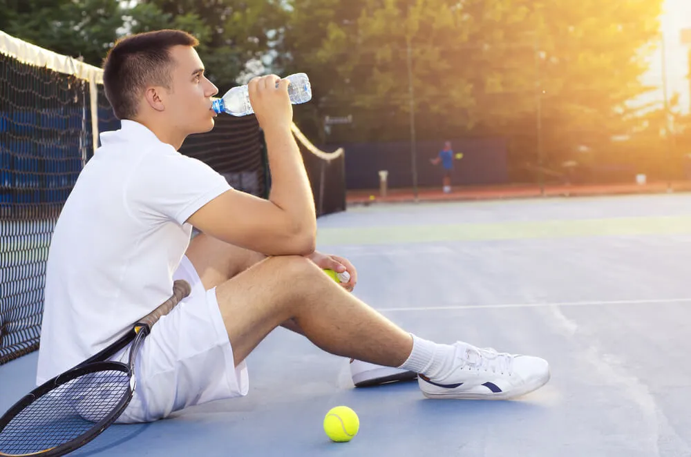 Pokud budete při sportovní aktivitě dodržovat správný pitný režim, snížíte riziko křečí na minimum.