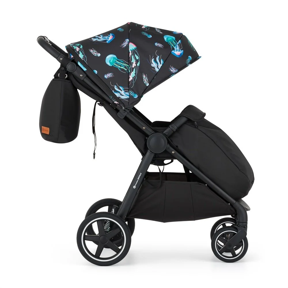Petite&Mars Kočárek sportovní Royal3 Black Limited100 Jellyfish