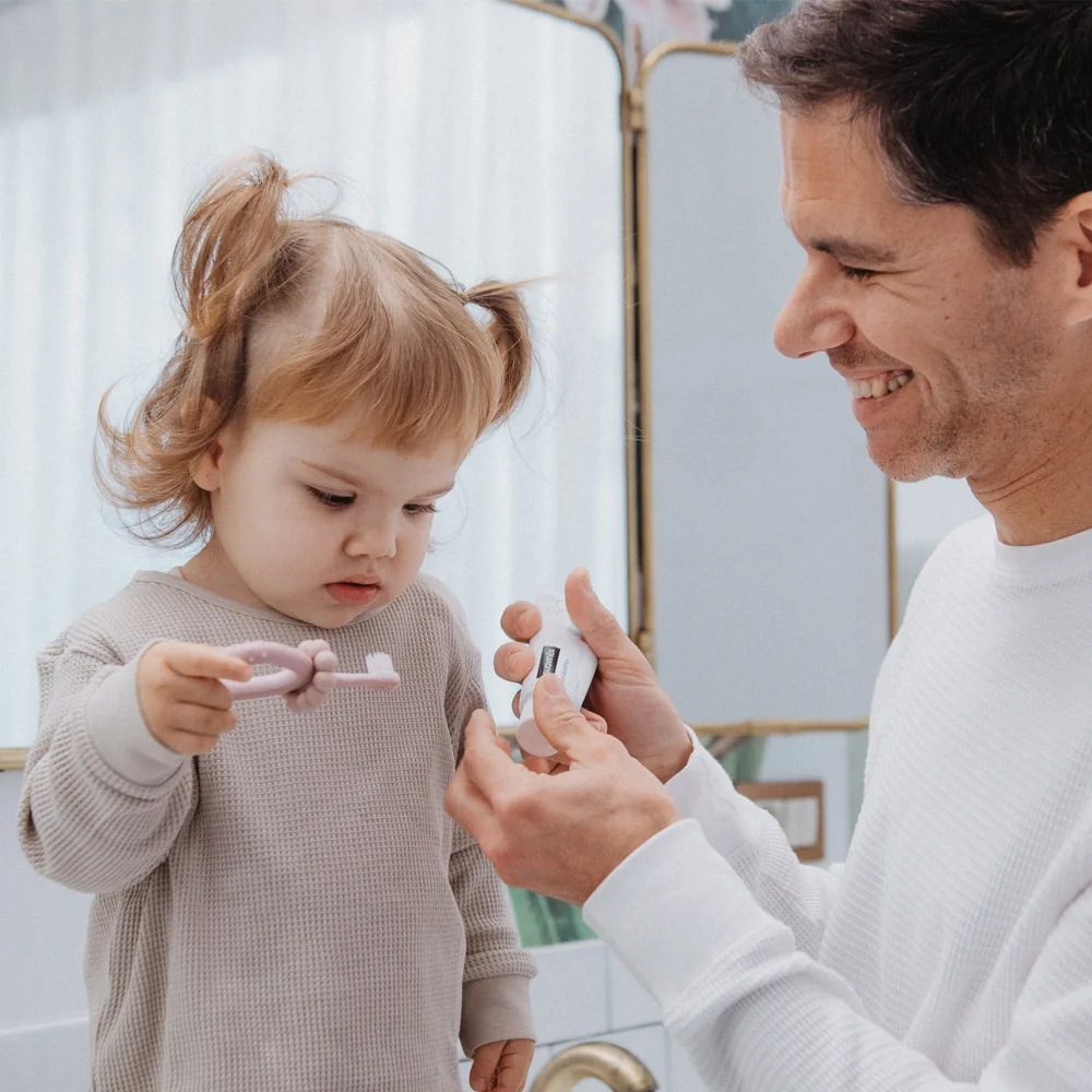 Suavinex Baby Dětský kartáček na zoubky 1 ks růžový