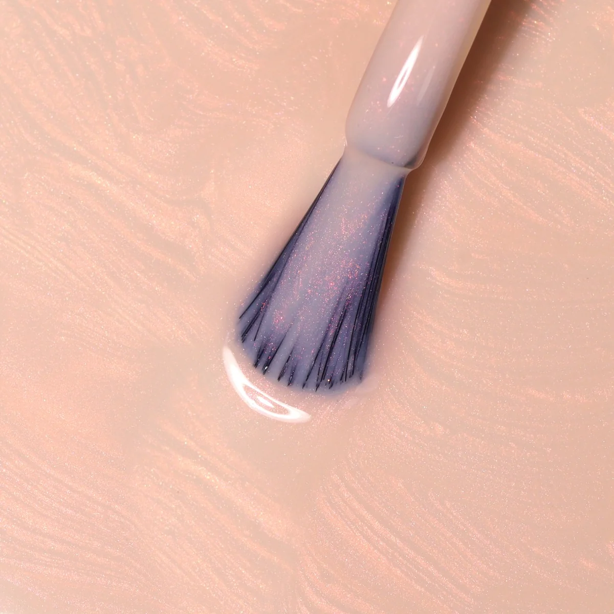 Londontown kur Illuminating Nail Concealer Bubble výživný lak na nehty 12 ml