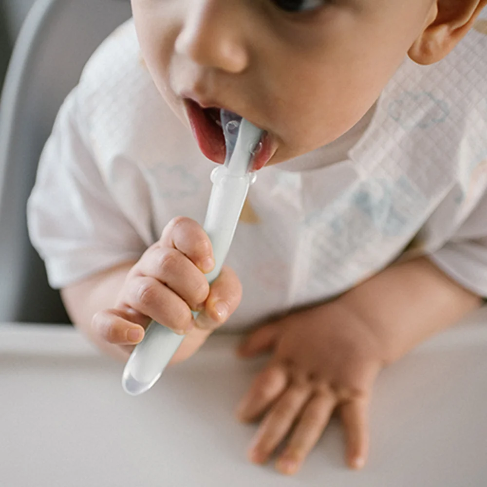 Babyono Lžička silikonová 6m+ 1 ks Mint