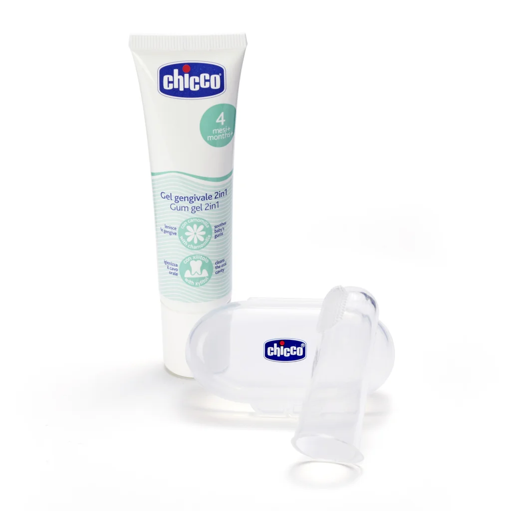 Chicco Zubní uklidňující gel + kartáček na prst s pouzdrem 4m+