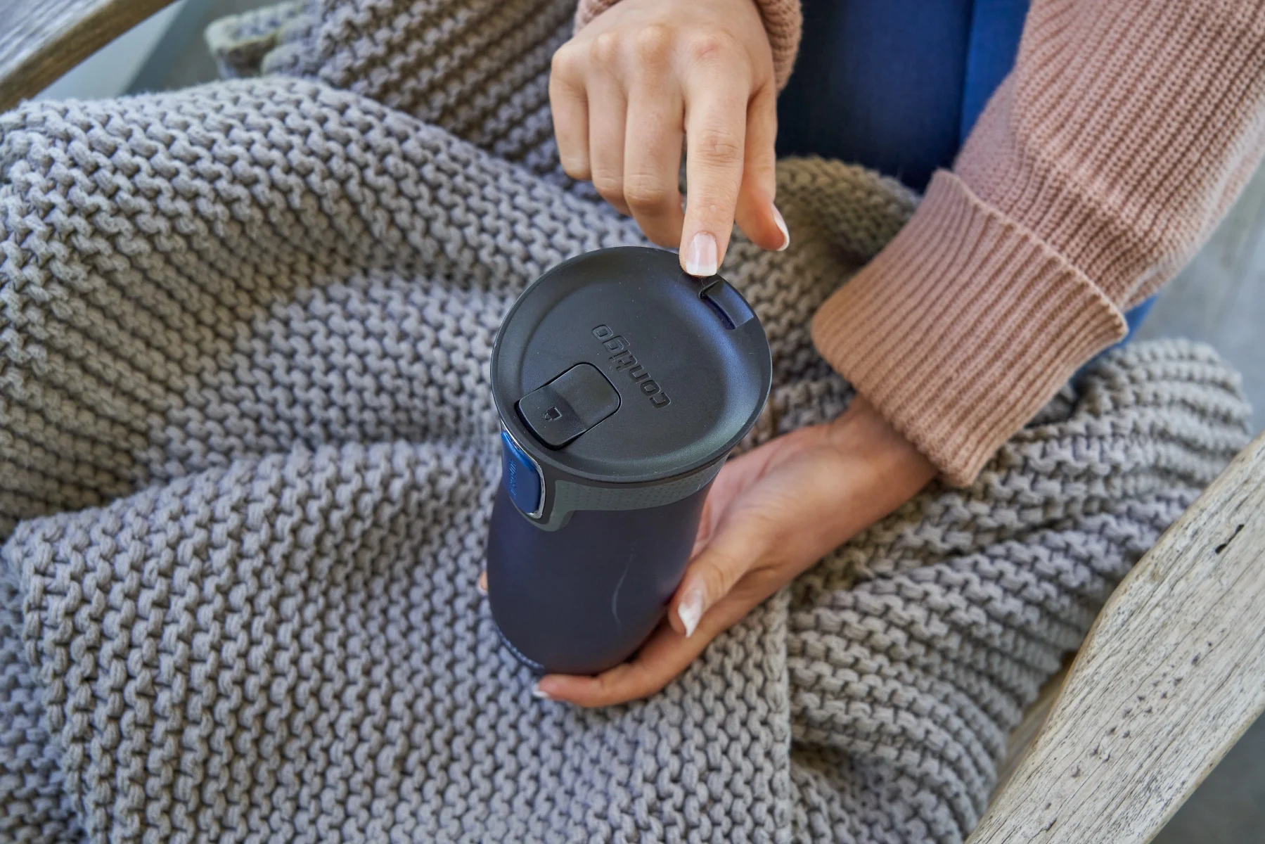 Contigo Termoláhev West Loop Monaco modrá 470 ml
