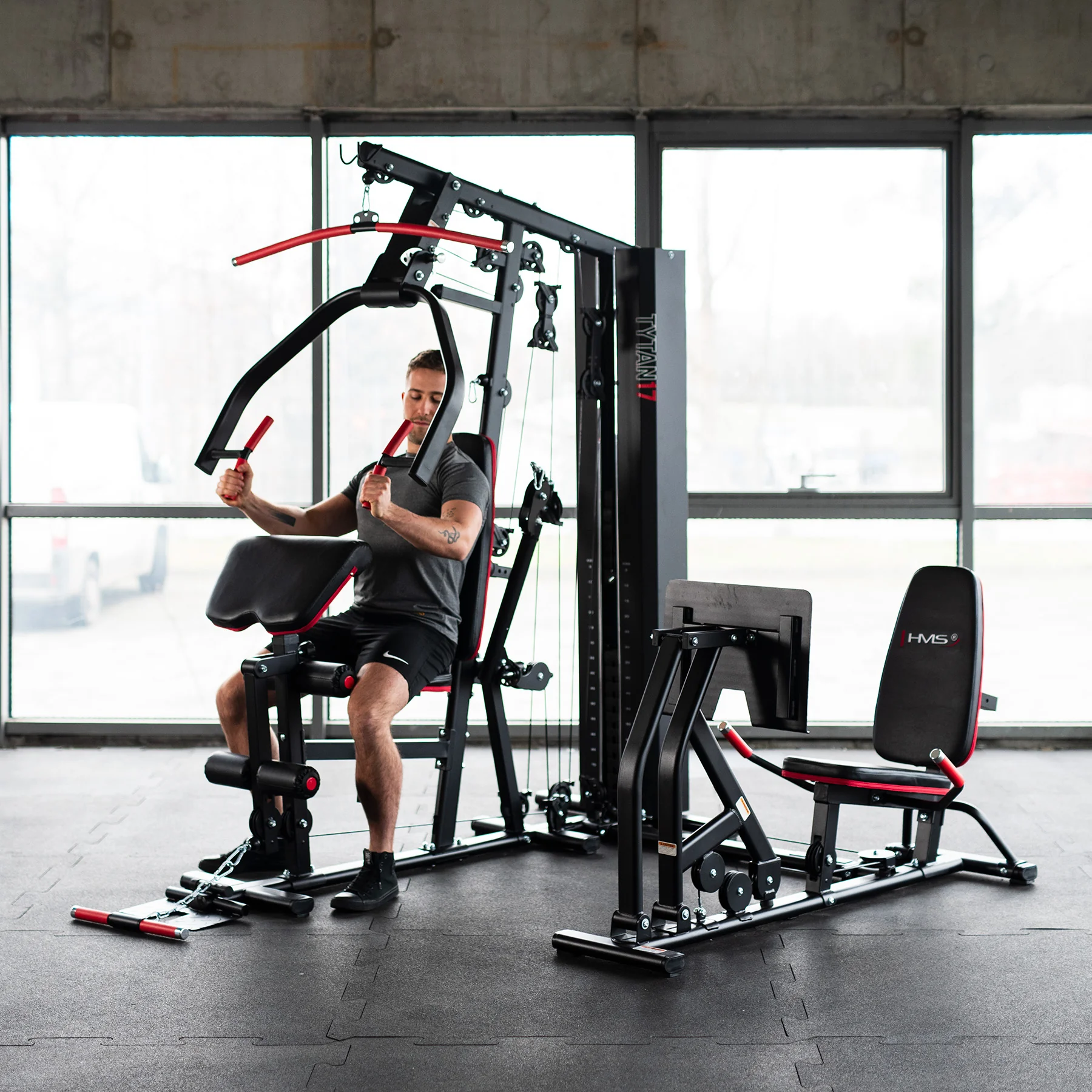 HMS Posilovací věz  Tytan 17
