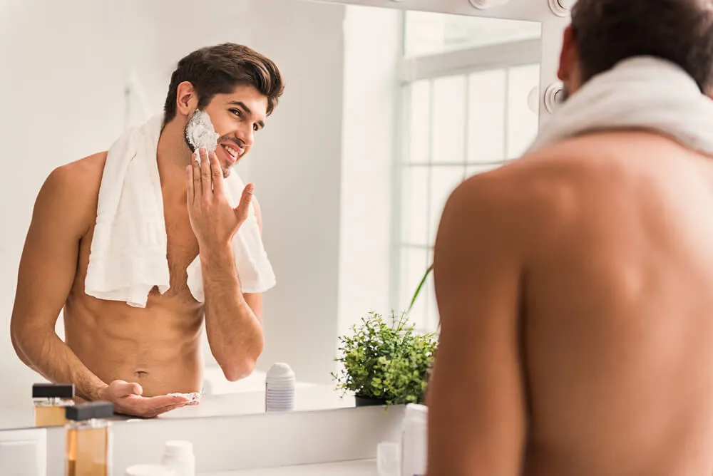 Péče o mužskou pleť zahrnuje také širokou škálu přípravku po holení.