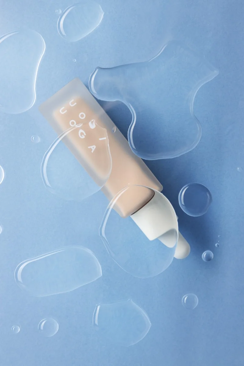 Uoga Uoga Tekutý minerální make-up a sérum SPF20 Drifting Flowers 30 ml