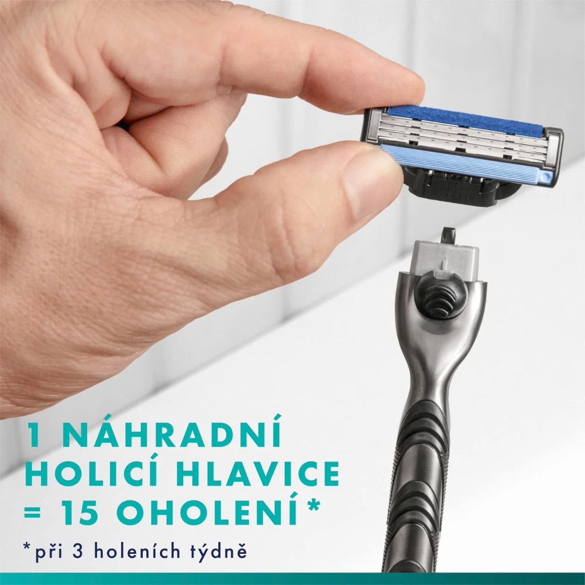 Gillette Xmass sada holicí strojek + 4 hlavice, taška a gel na holení 200 ml