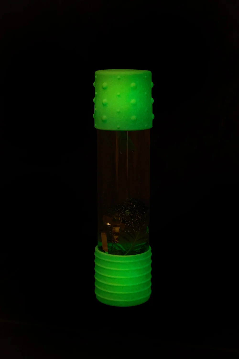 Jellystone Designs Senzorická láhev, svítící ve tmě