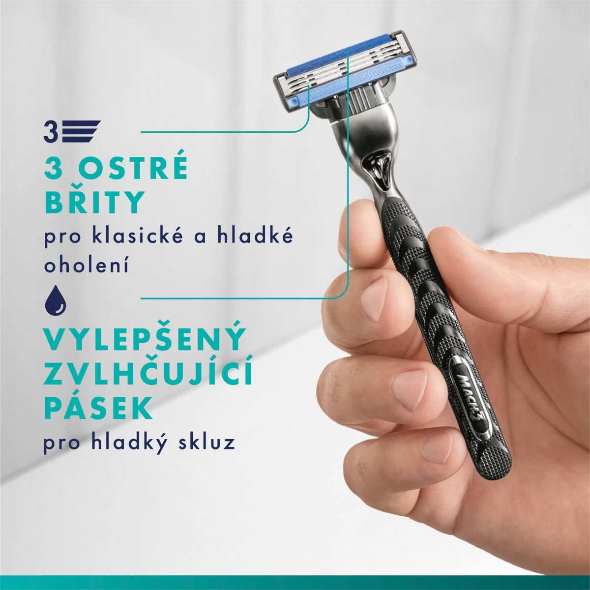 Gillette Xmass sada holicí strojek + 4 hlavice, taška a gel na holení 200 ml