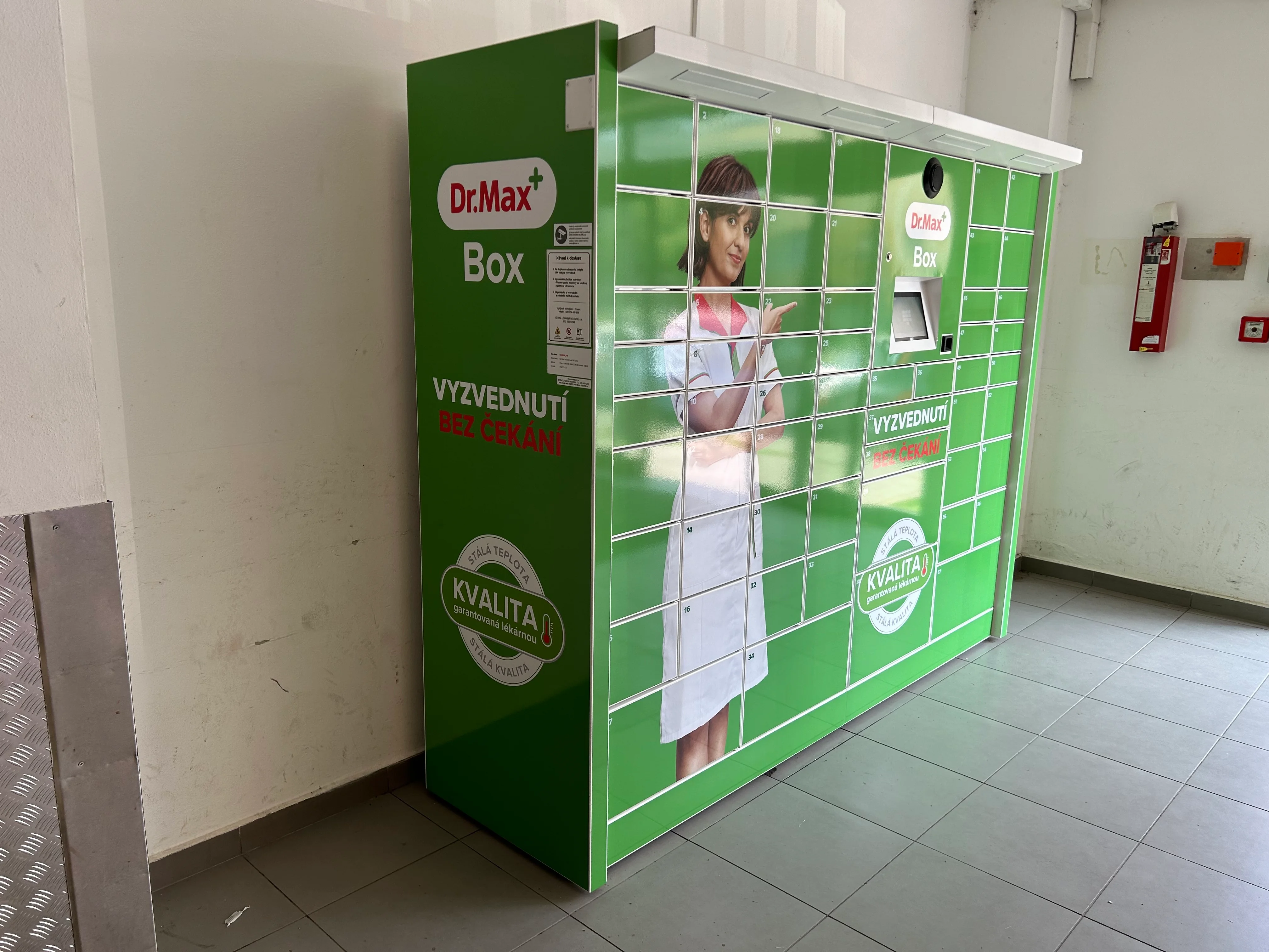 Dr. Max Box Ostrava-Zábřeh, OC Luna