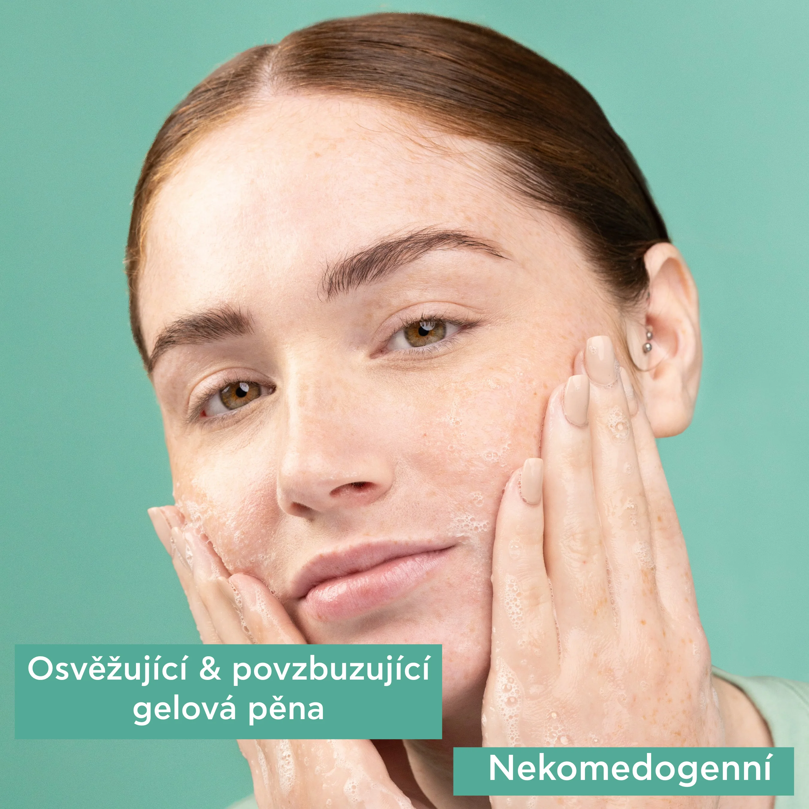 APIVITA Just Bee Clear čisticí gel na pleť se sklonem k akné 200 ml
