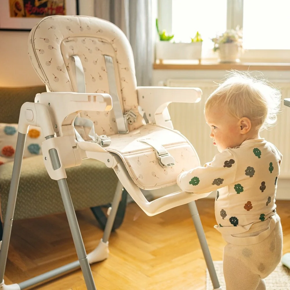 Petite&Mars Potah sedáku a podnos k dětské židličke Gusto Pastel Beige