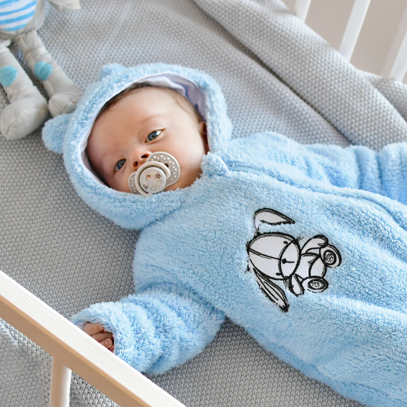 Baby Nellys Chlupáčkový overálek s kapucí, Cute Bunny - modrý, vel. 68 vel. 68