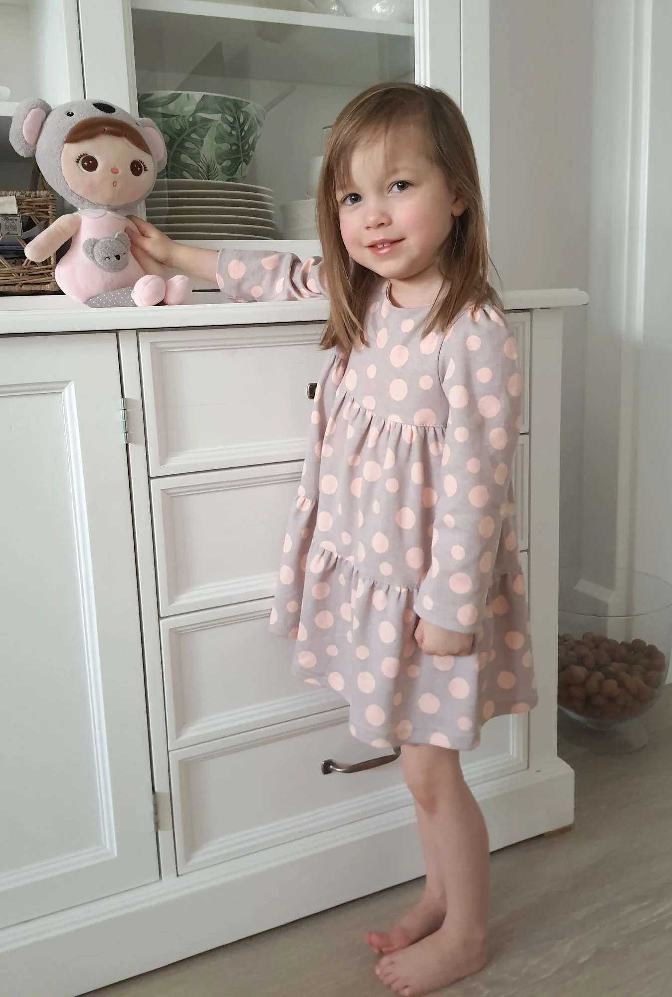 Baby Nellys 2-dílná sada dívčí bavlněné šaty s čelenkou - Puntík, vel. 86