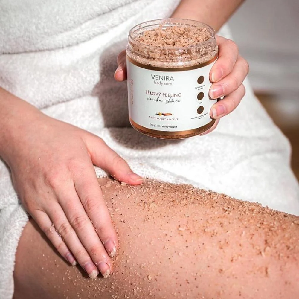 Venira Tělový peeling Vanilka a skořice 200 g