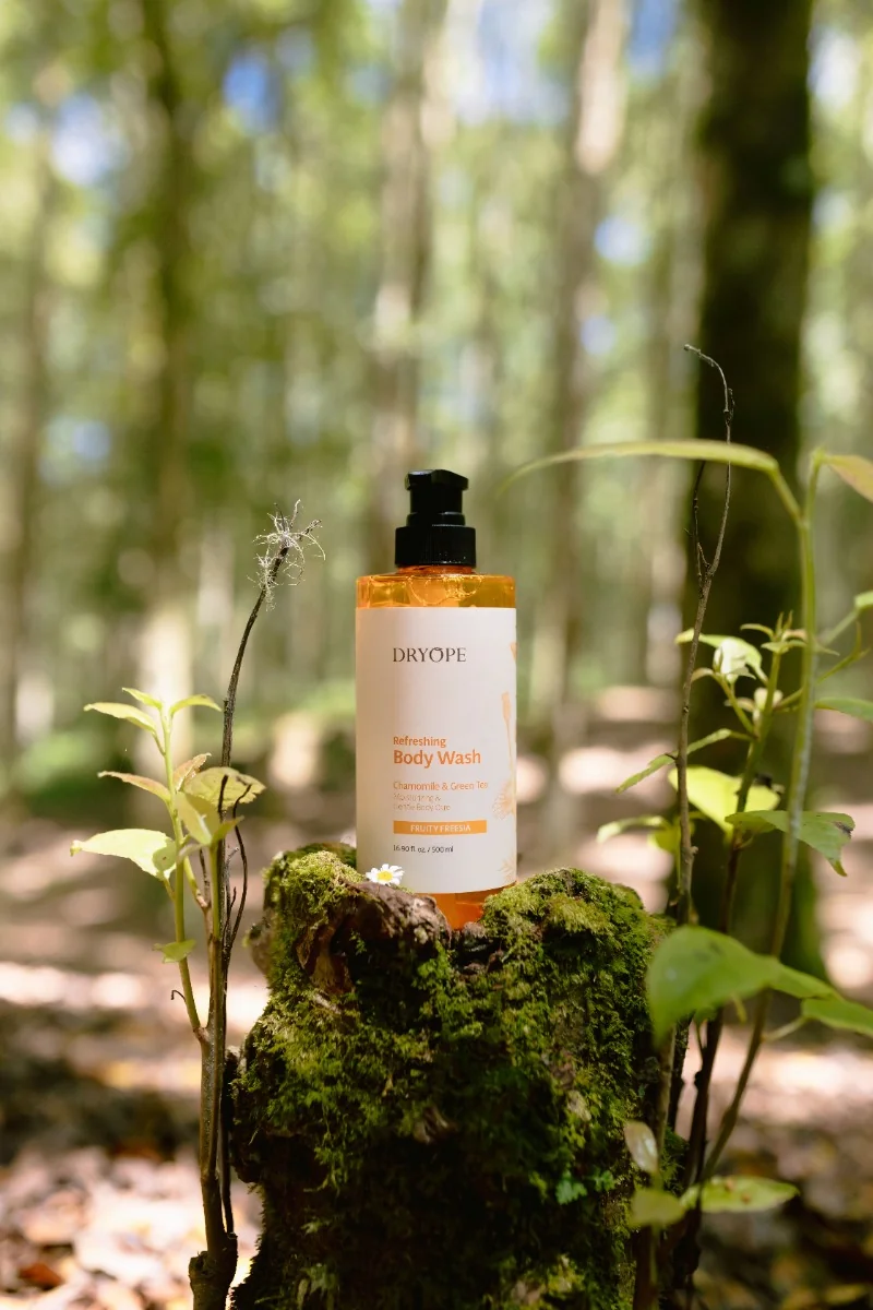 DRYOPE Fruity Freesia osvěžující body wash 500 ml