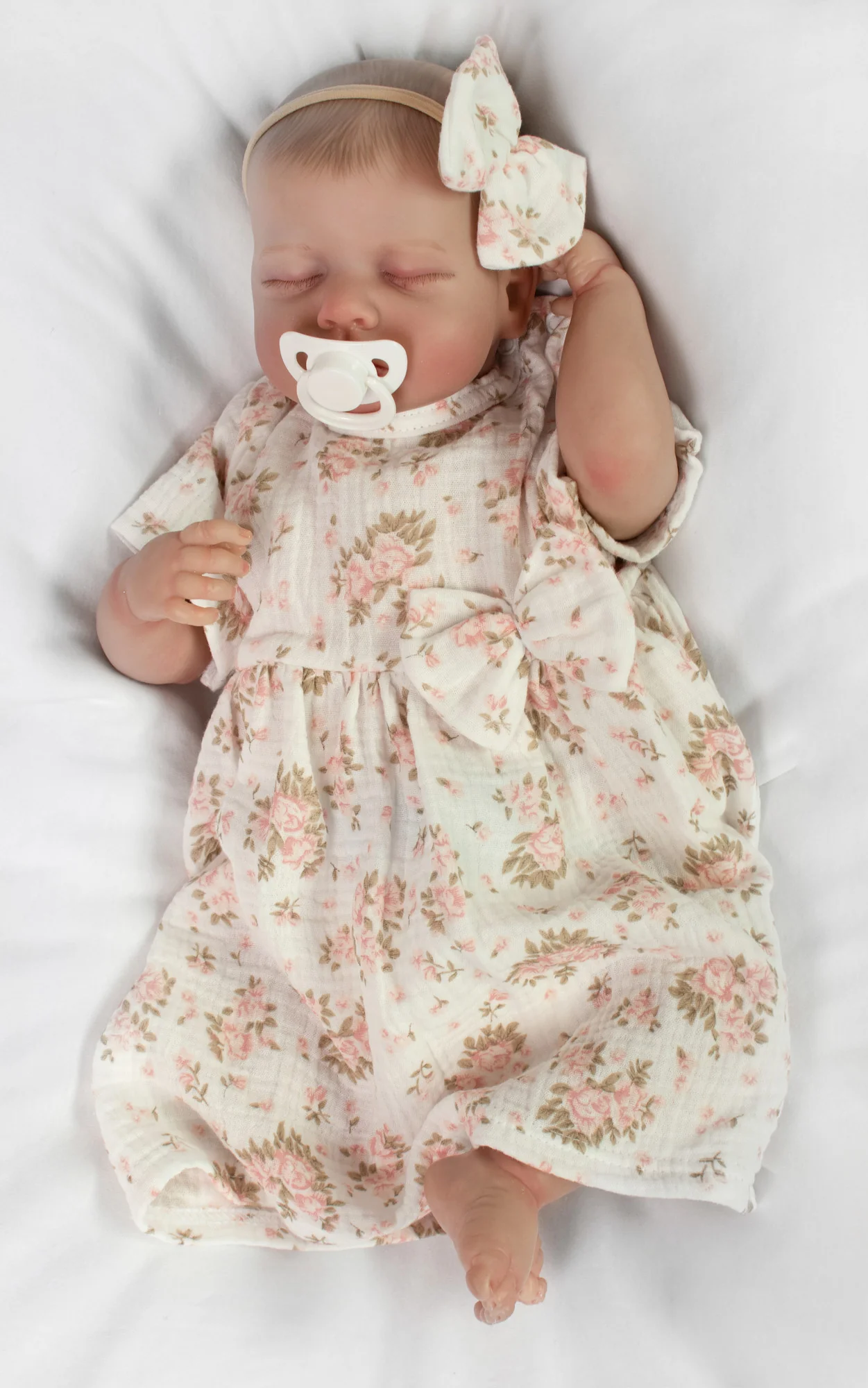 Baby Nellys Mušelínové šatičky + čelenka 2-dílná sada Pivoňky,  smetanové vel.  98