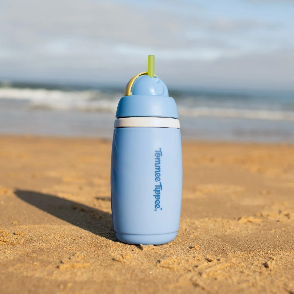Tommee Tippee Hrneček s brčkem Active 12m+ 266 ml modrý