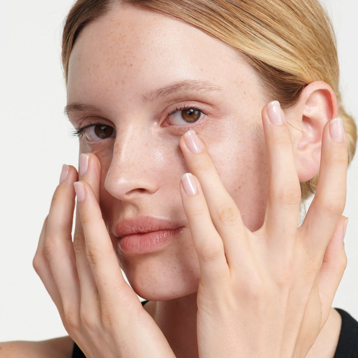 Dr.Hauschka Vyživující balzám na oční okolí 10 ml