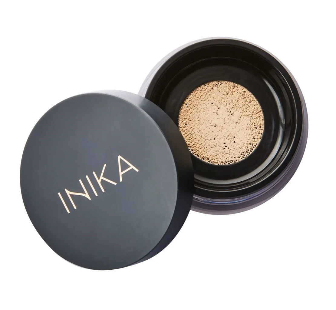 Inika Organic Přírodní sypký minerální pudrový make-up SPF25 Strength 8 g