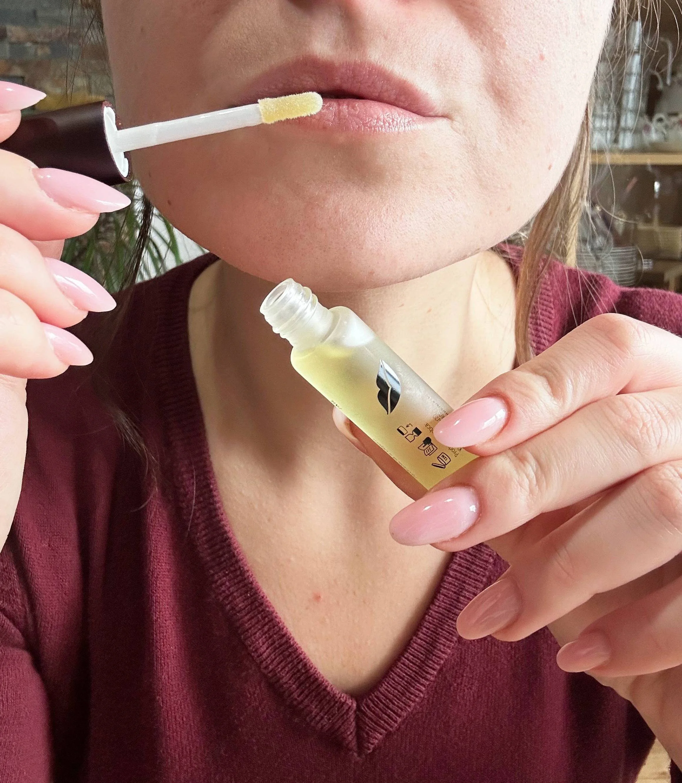 Kvitok Solution Vyplňující hydratační sérum na rty (7 ml) 
