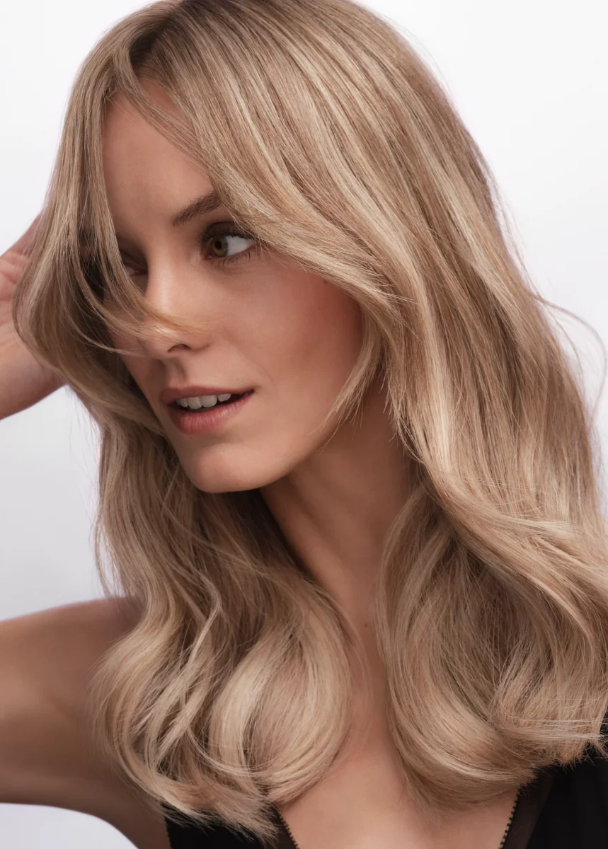 Wella Professionals Ultimate Color Blonde fialový šampon pro studenou blond 250 ml