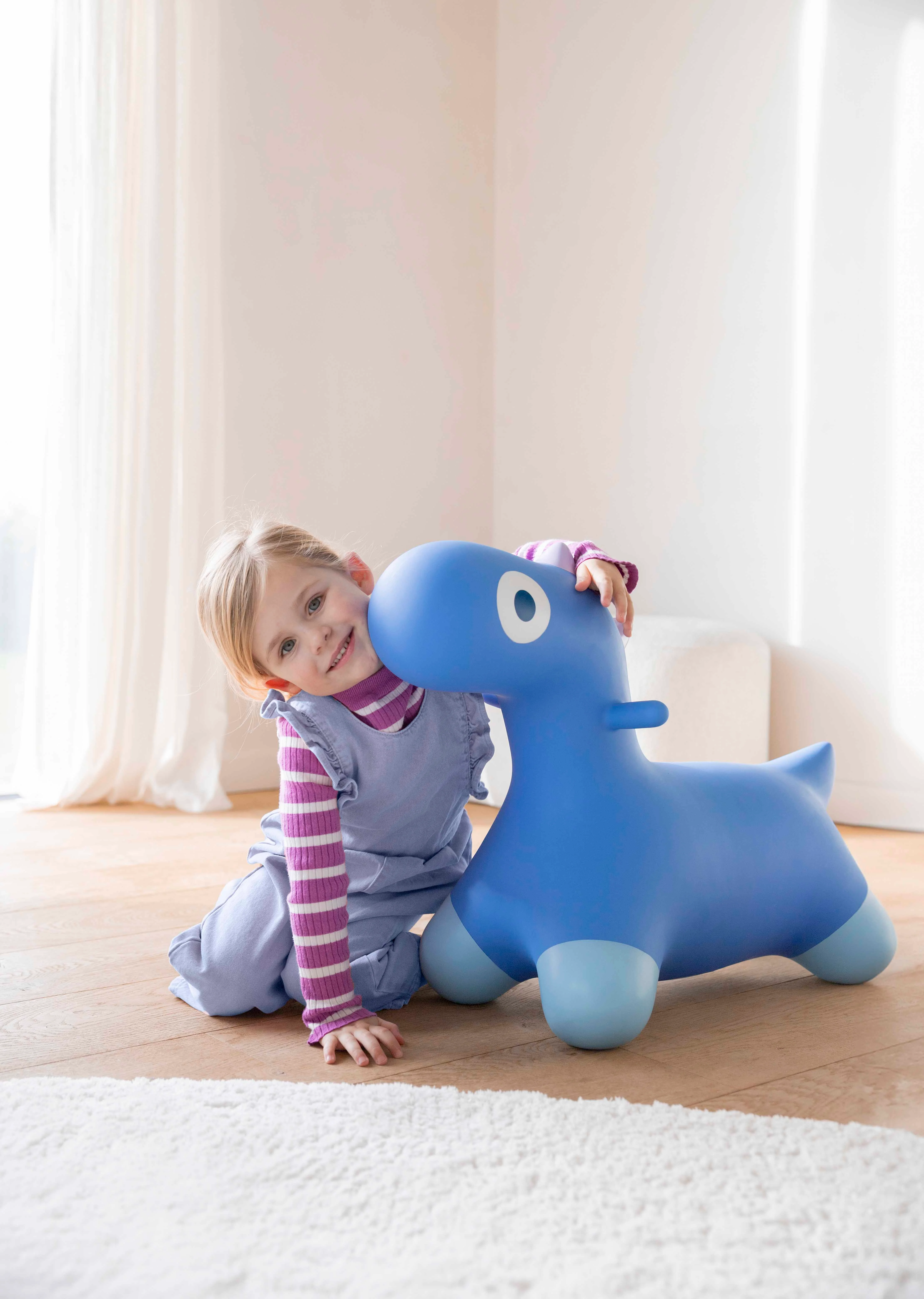 Quut Skákací kamarád - dino - Cosmic blue