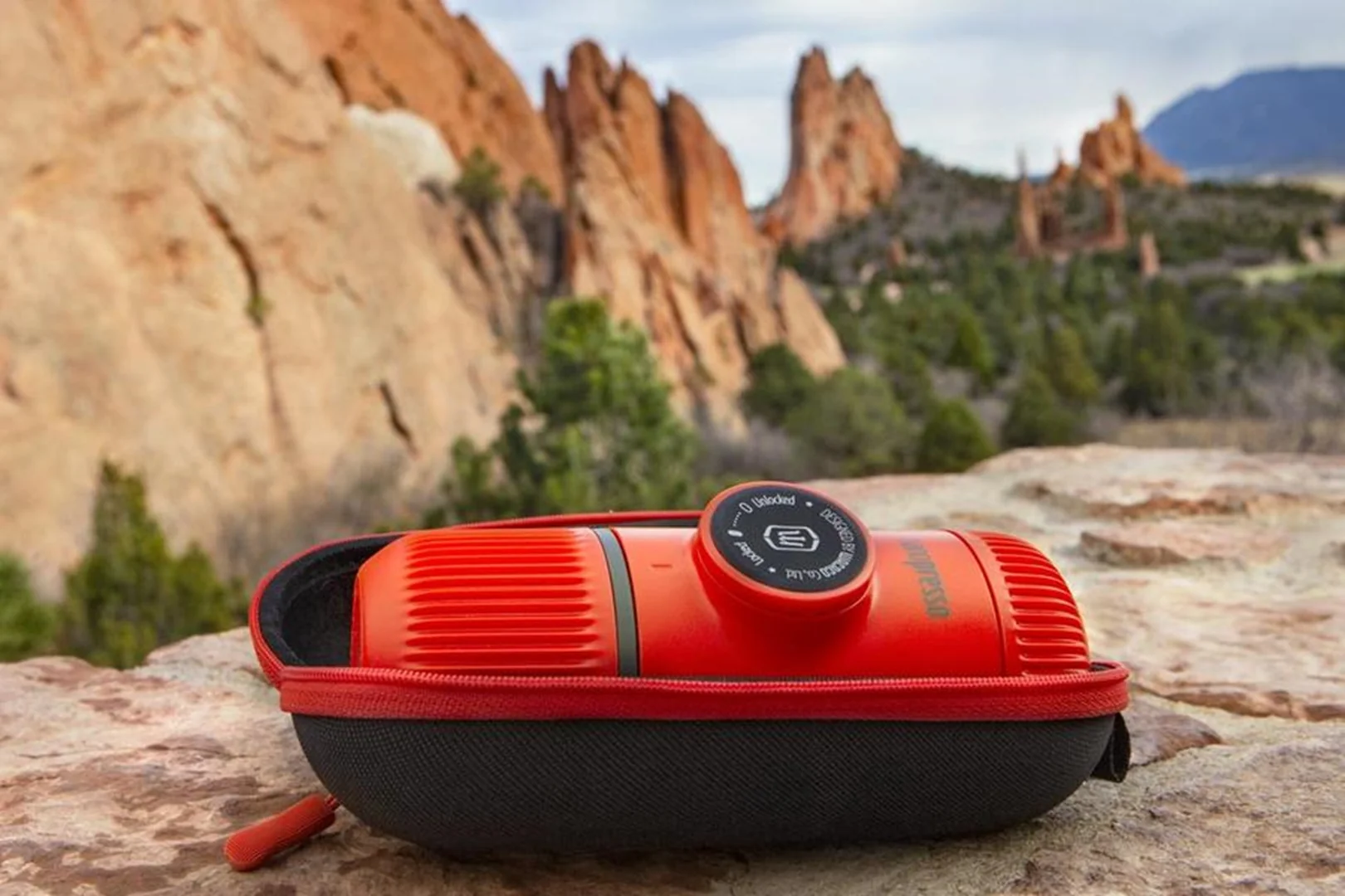 Wacaco Nanopresso Lava Red + pevný obal Kávovar