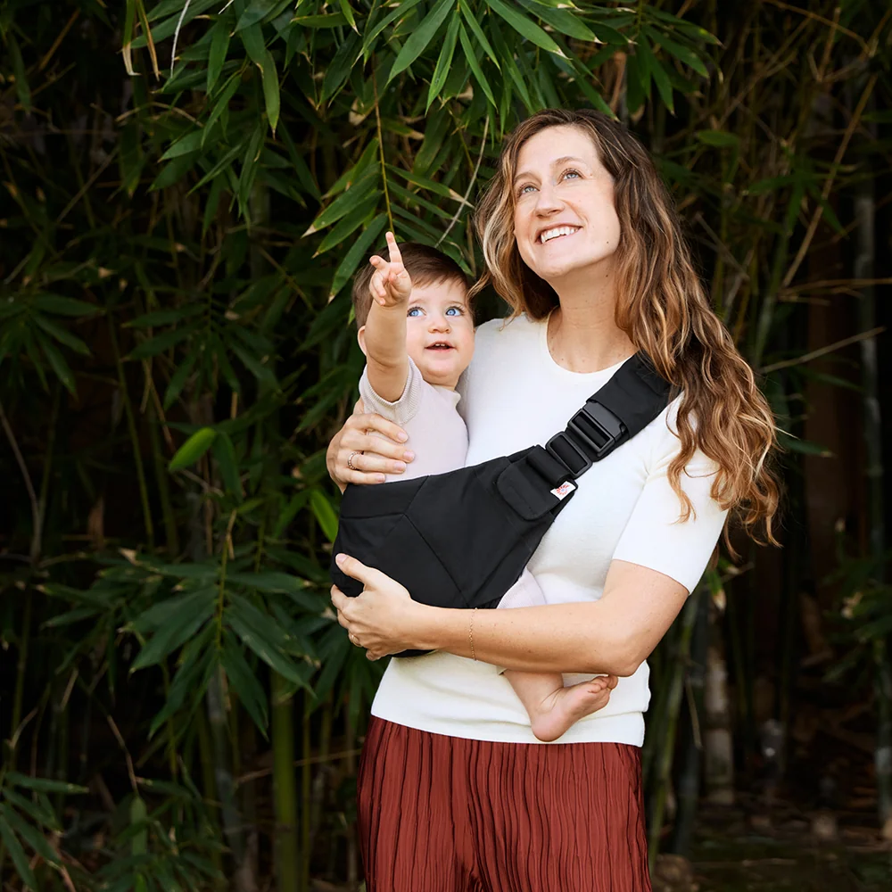 Ergobaby Upsie sling nosítko Onyx Black