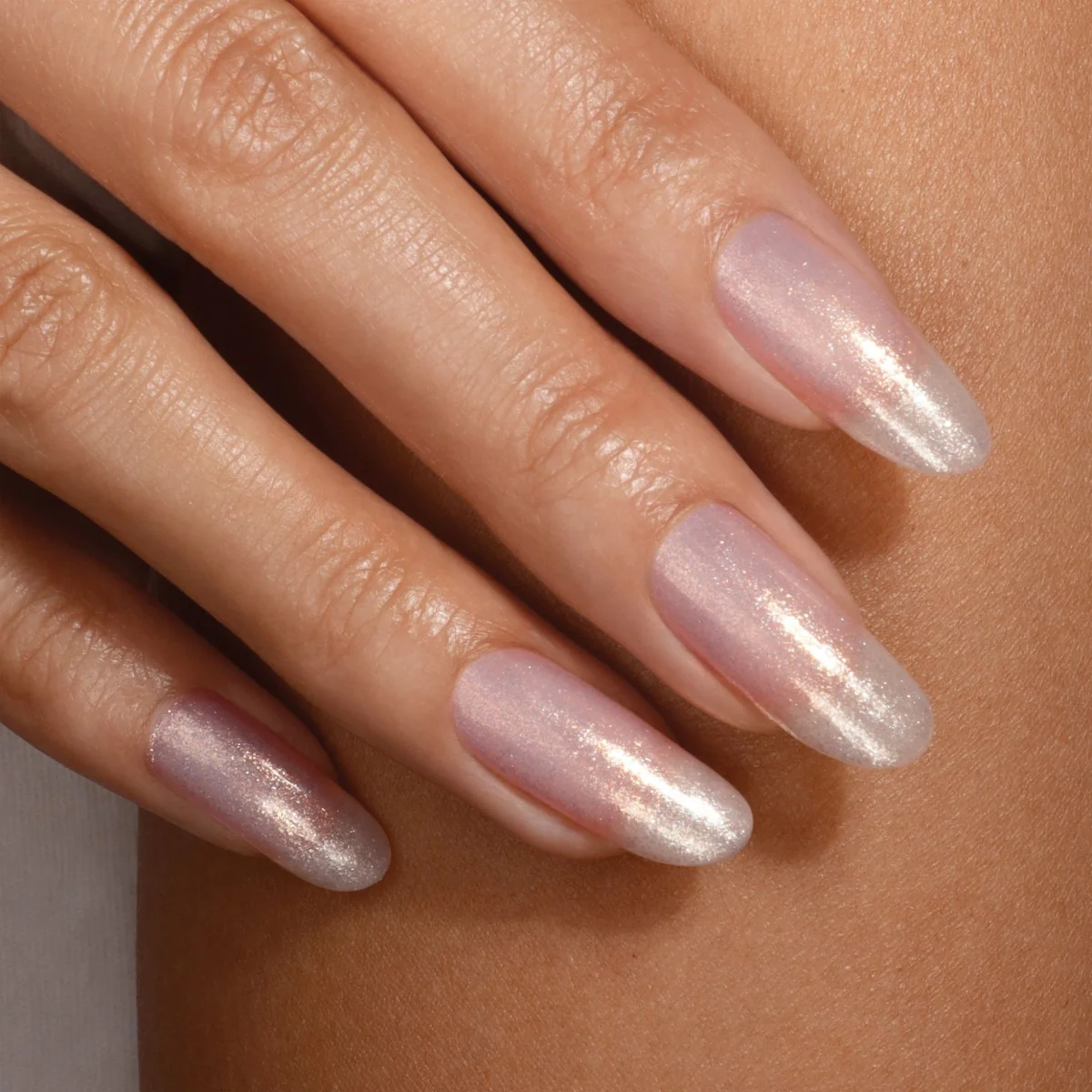 Londontown kur Shimmering Nail Highlighter Sunkissed lak a péče na nehty 12 ml