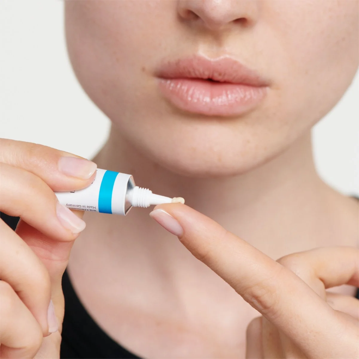 Dr.Hauschka MED Zklidňující péče na rty 5 ml