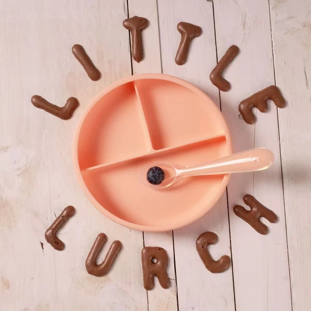 Lurch dětský silikonový talíř apricot (00280021)