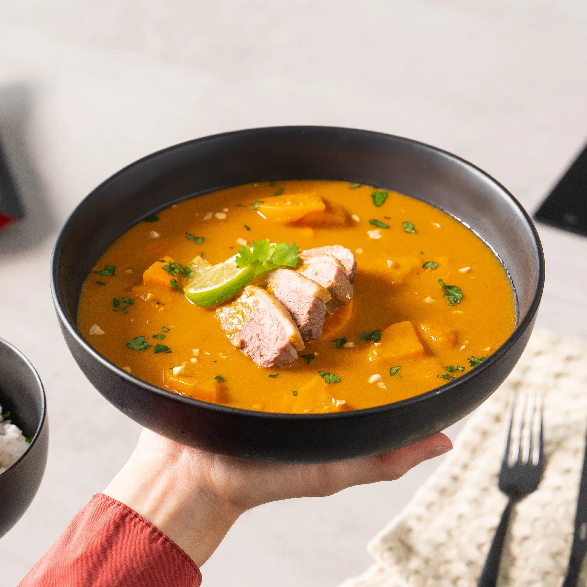 EXPRES MENU Massaman kari- Thajské kari s kachním masem 600 g (2 porce)
