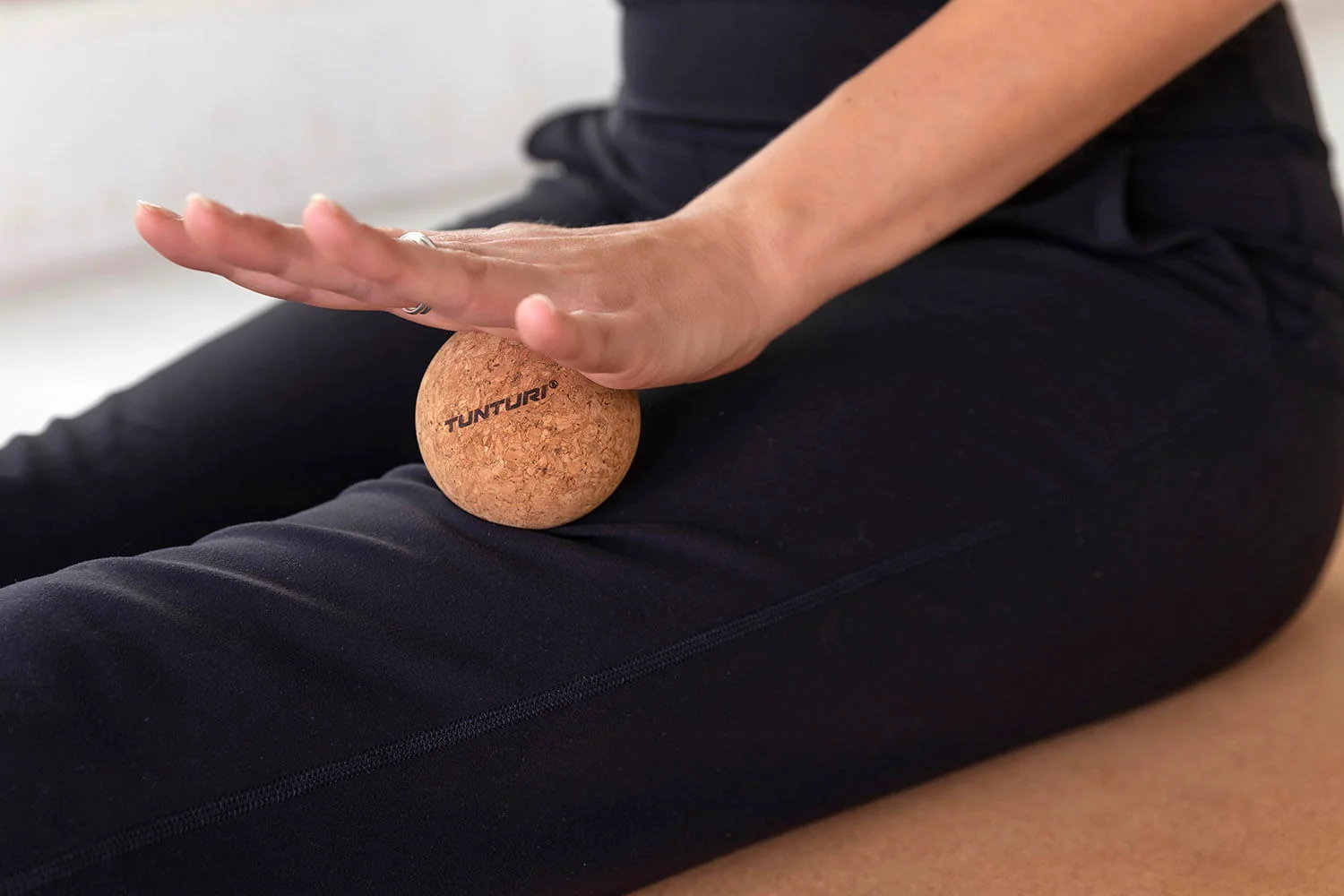 Tunturi Masážní míčky - korkové Cork Massage Ball - 2 kusy