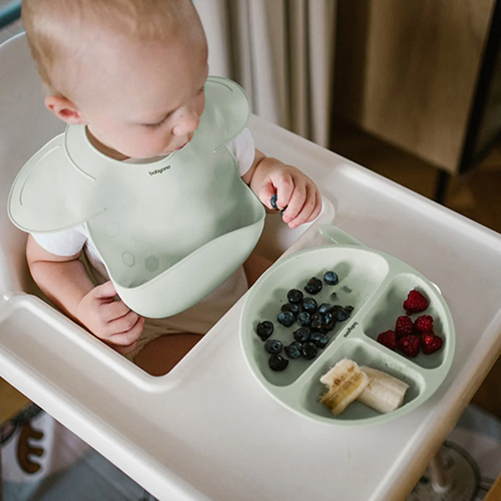 Babyono Silikonový talíř pro děti, tříkomorový s přísavkou - mátový