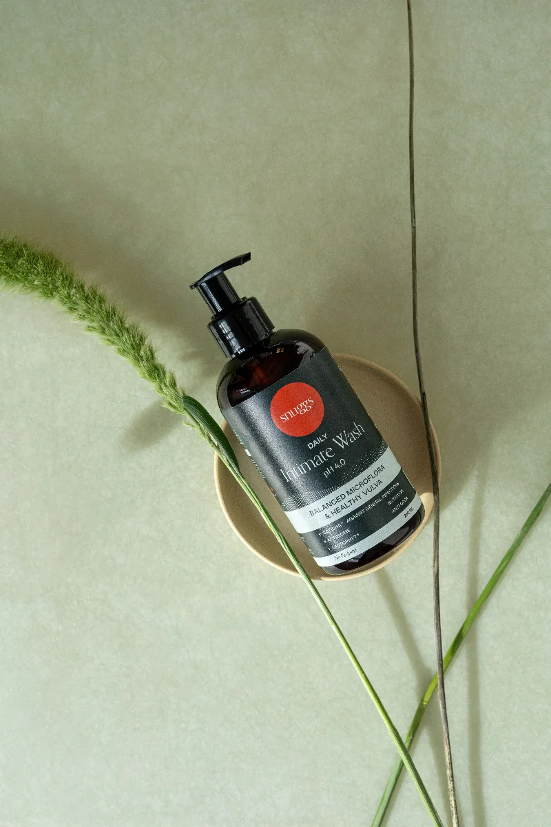 Snuggs Přírodní intimní mycí gel s kyselinou mléčnou bez parfemace 250 ml