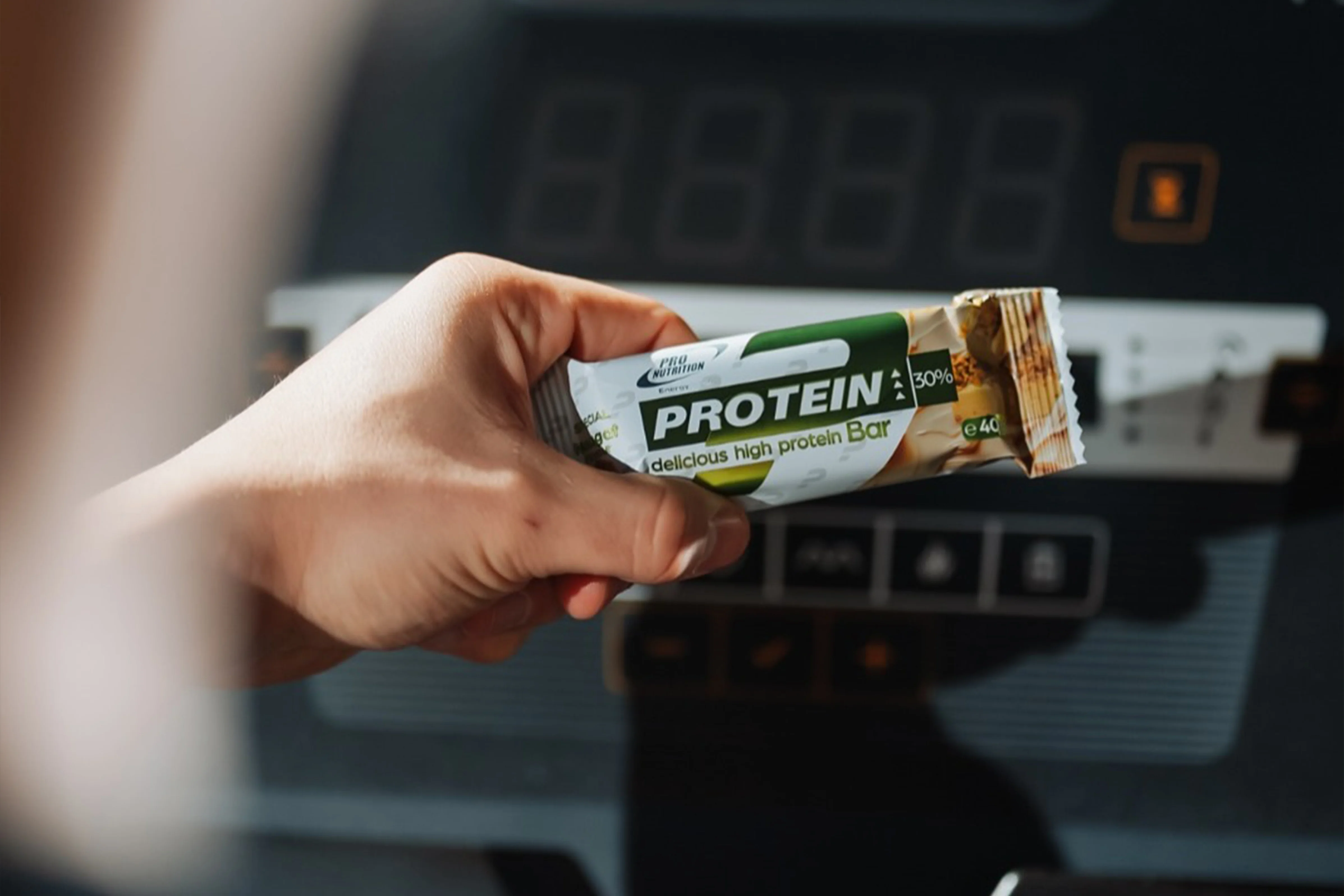 Pro Nutrition Protein Bar 12 x 40 g - nugát s pistáciovou vrstvou