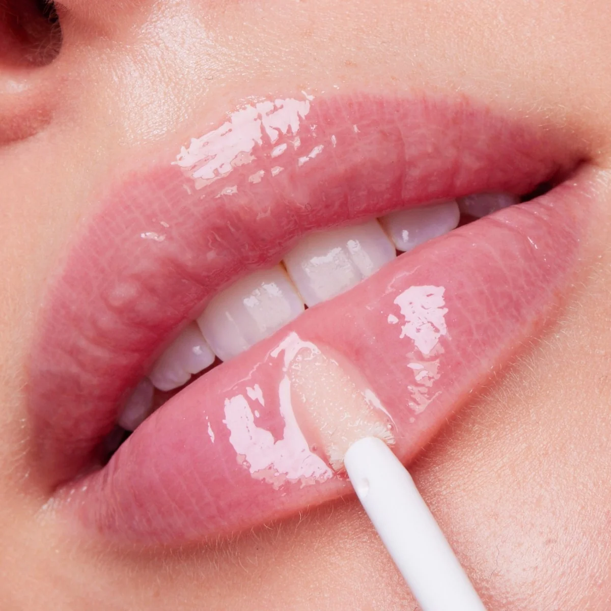 Nuxe Very Rose Sérum a lesk na rty na zjemnění a zvětšení objemu 8 ml