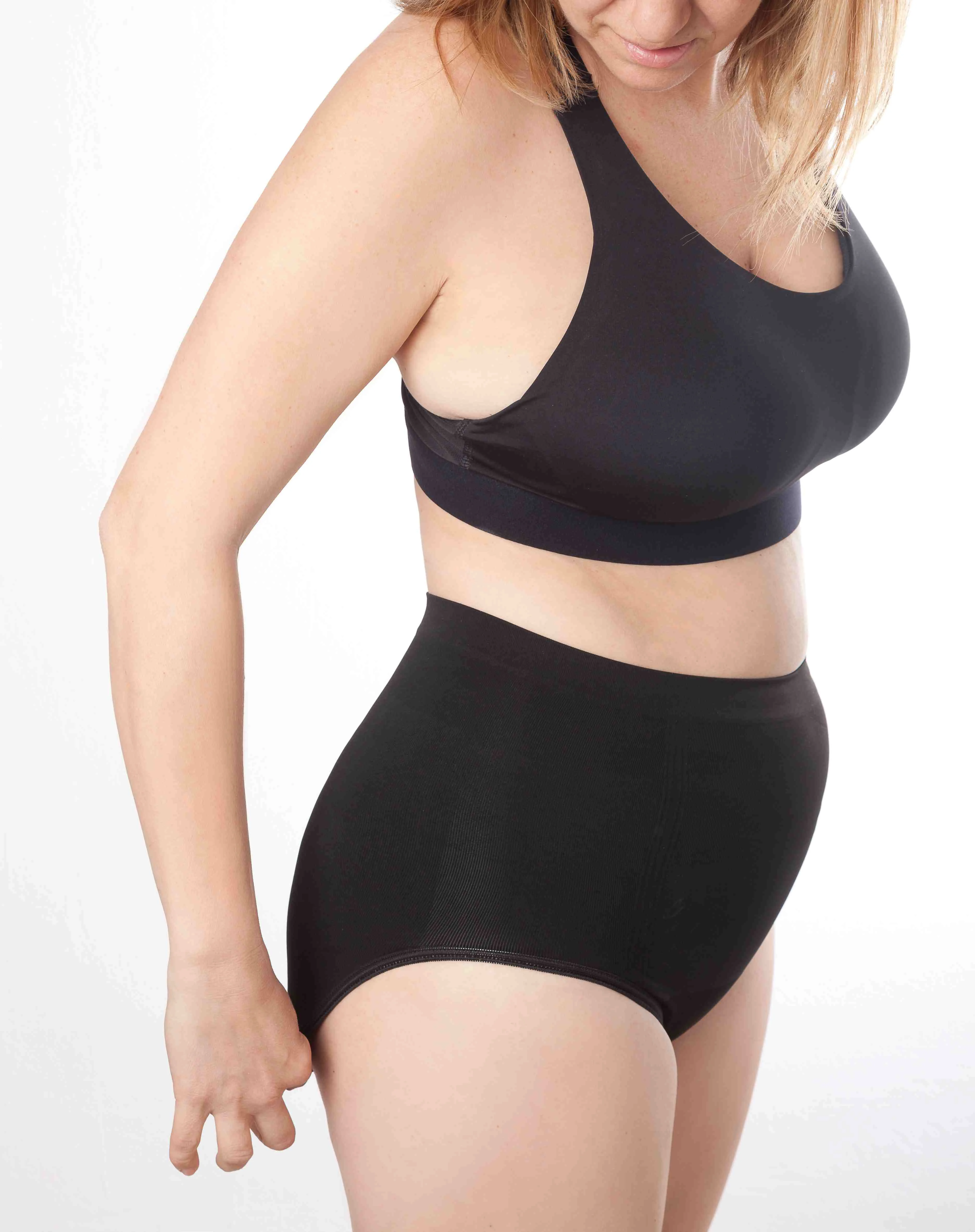 MomCare Stahovací kalhotky po císařském řezu vel. 2XL 1 ks černé