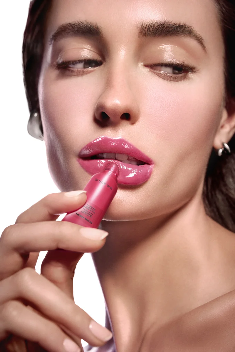 Lierac Glow Fresh vyplňující lesk na rty Ledová vanilka 10 ml